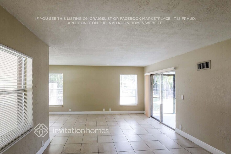 Building Photo - 1401 NW 58th Ave