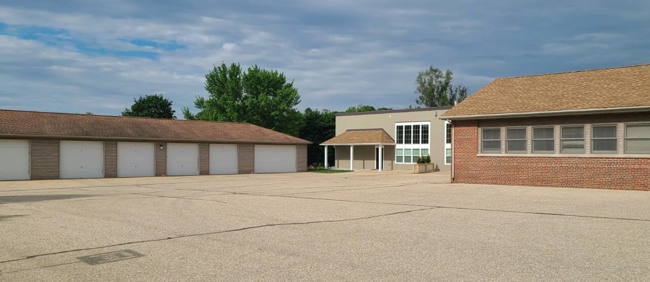 Big Parking area - 247 W Main St