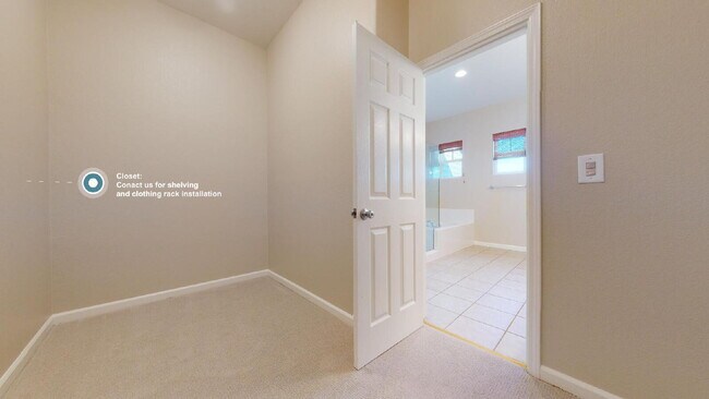 Building Photo - 123 Warbler Ln