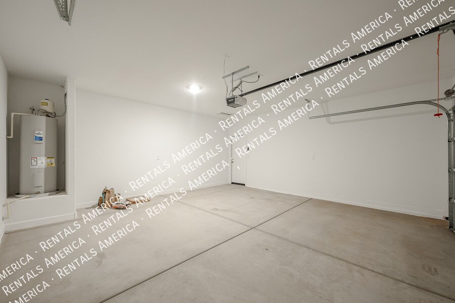 Building Photo - 38060 W Frascati Ave