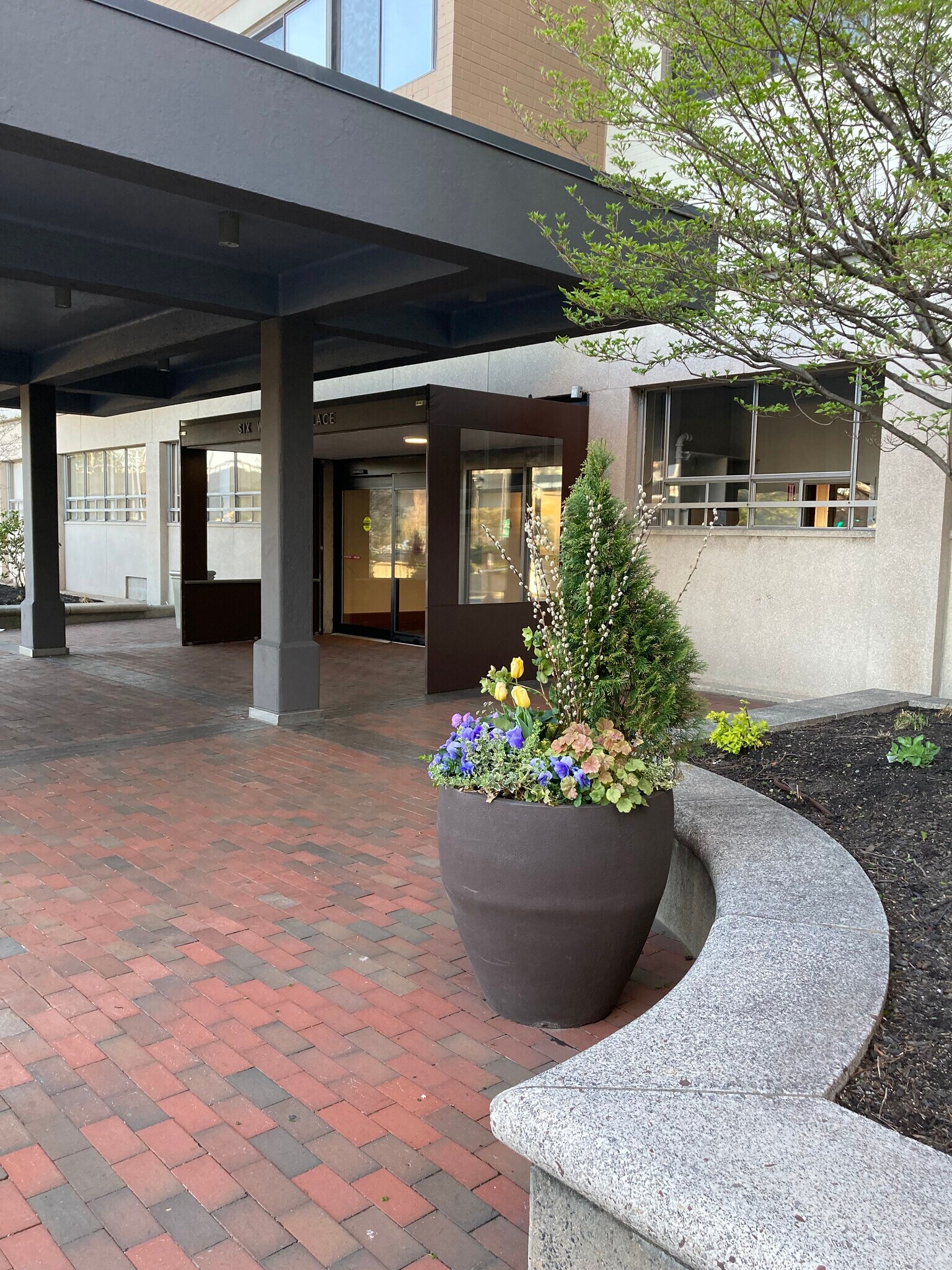 Building Photo - 6 Whittier Pl