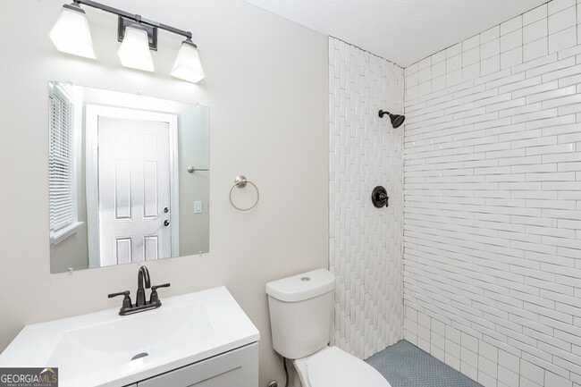 Building Photo - 4702 Lucerne Valley Rd SW