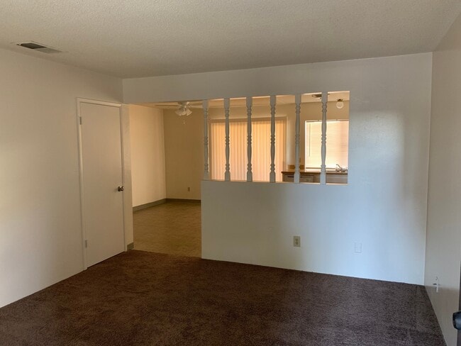Building Photo - 3013 N Half Moon Dr