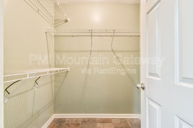 Building Photo - 1026 Satterfield Rd