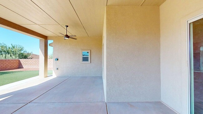 Building Photo - 490 Montecito Dr