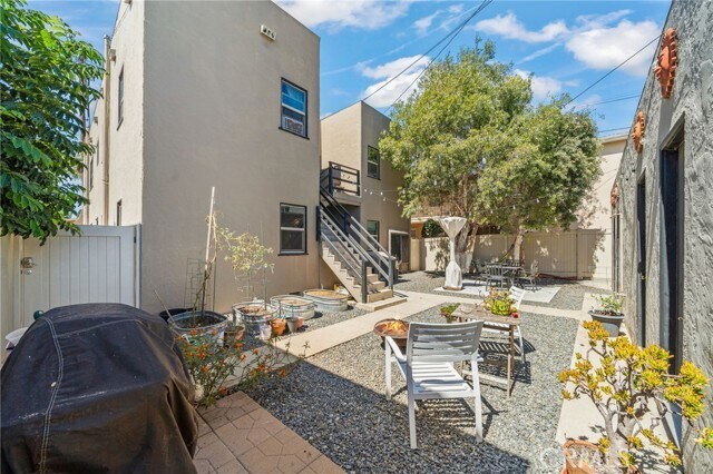 Building Photo - 1142 Bennett Ave