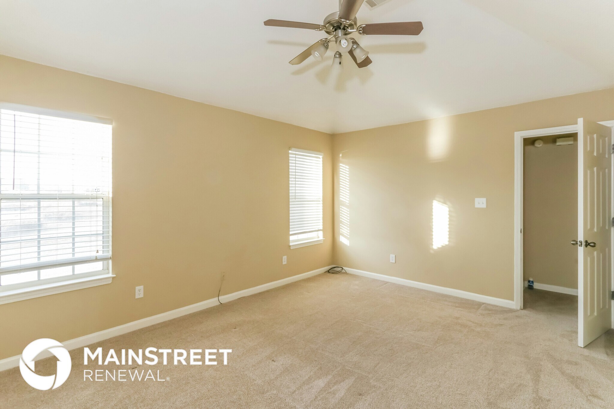 Building Photo - 9723 Tucker Creek Cove