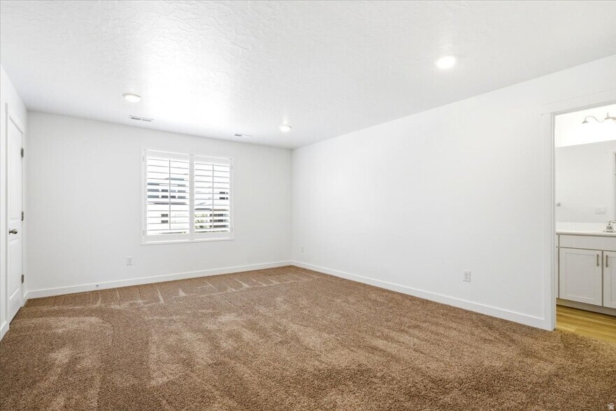Building Photo - 8608 W Bowie Dr