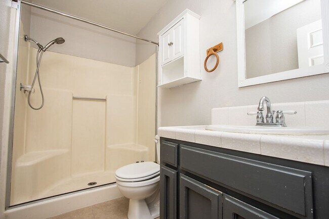 Building Photo - Coming soon! Beautiful 3 Bedroom 2 Bath ho...