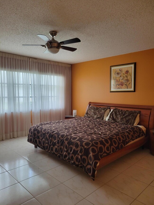 Building Photo - 14629 Canalview Dr