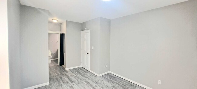 Building Photo - 5837 Nina Pl