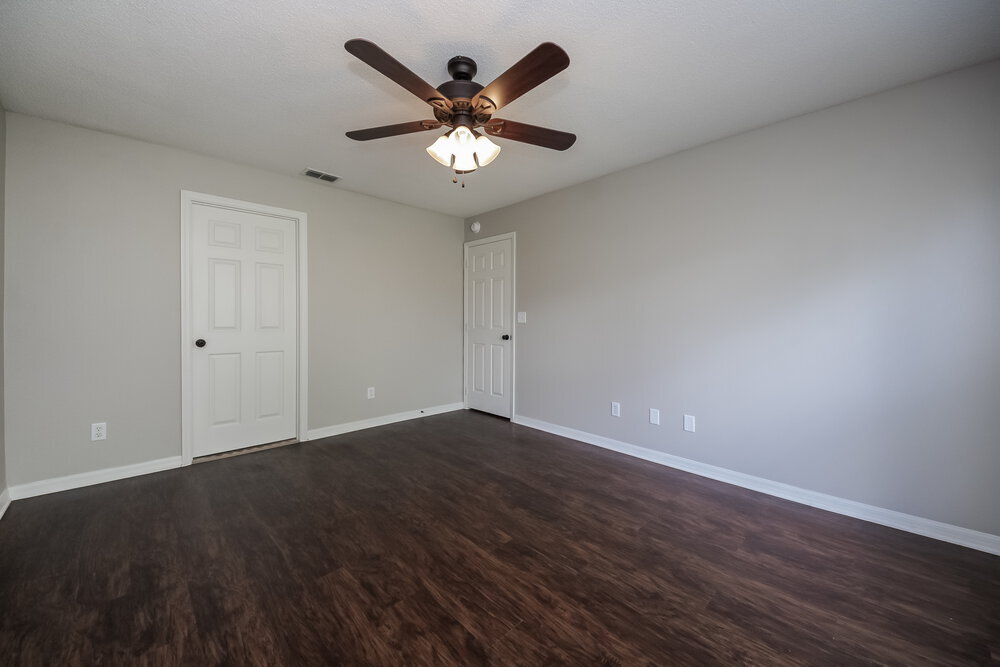 Building Photo - 12110 Woodglen Cir