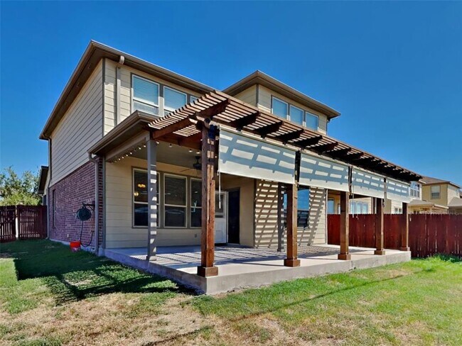 Building Photo - 16240 Travesia Way