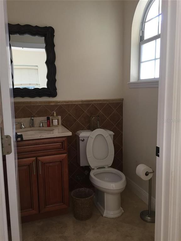 Building Photo - 1415 Harmon Ave