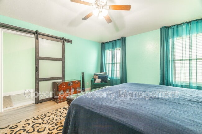 Building Photo - 4112 Cherry Tree Dr