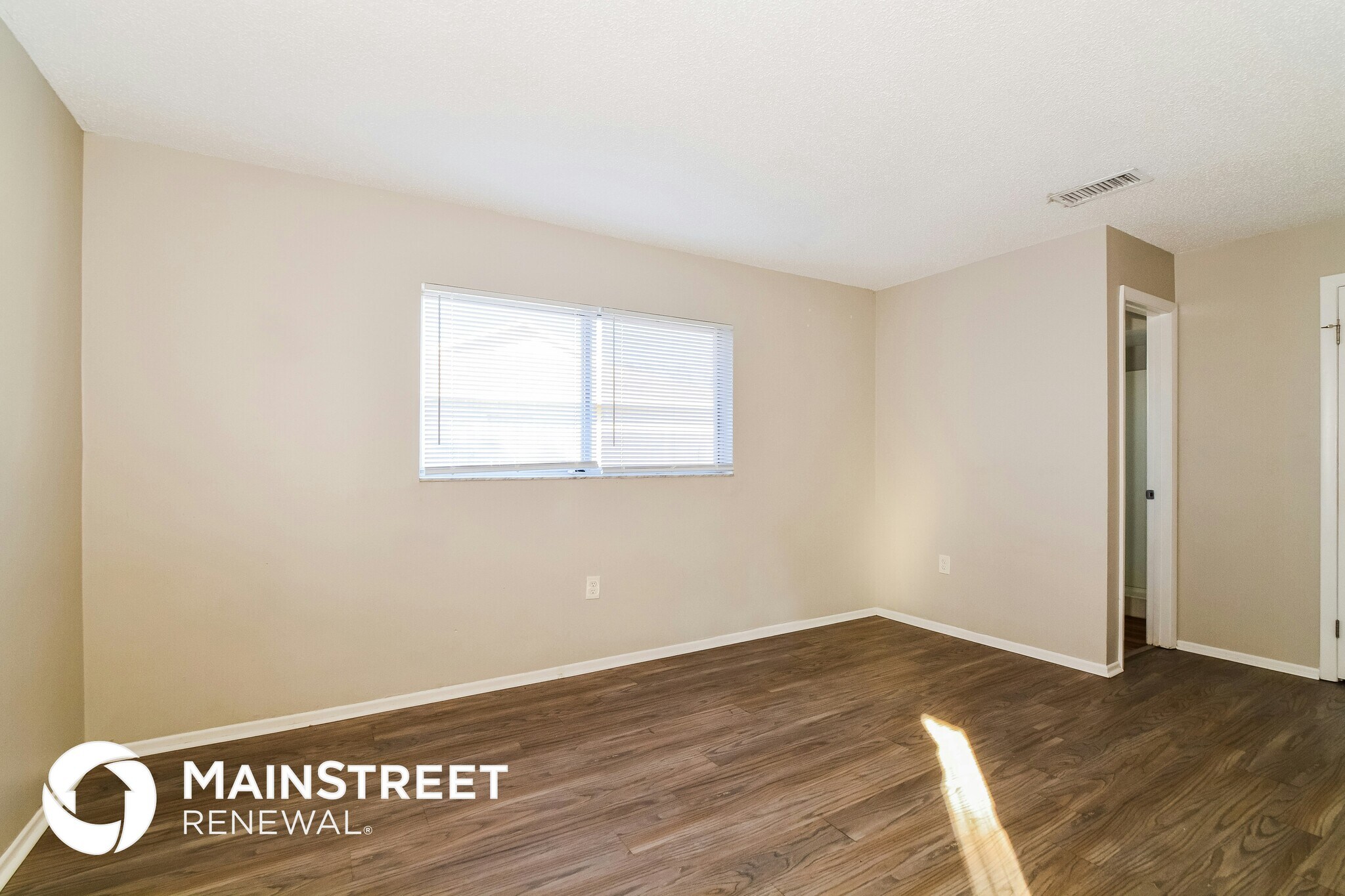 Building Photo - 2000 Burning Tree Dr