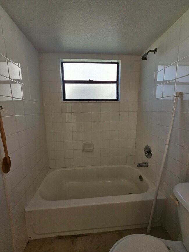 Building Photo - 1760 Windorah Way