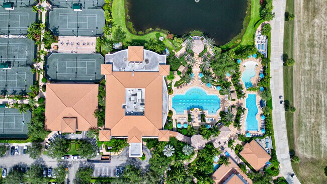 Building Photo - 119 Esperanza Way