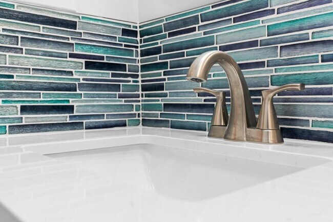 Building Photo - 1009 Lindsay St