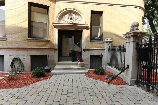 Building Photo - 1234 N Dearborn St