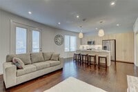 Building Photo - 627 Couch Dr
