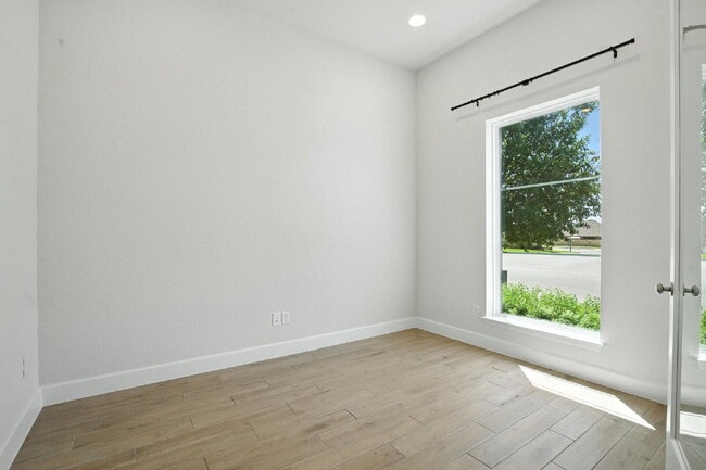 Building Photo - 9215 Aggie Run