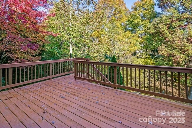 Building Photo - 407 Ranelagh Dr