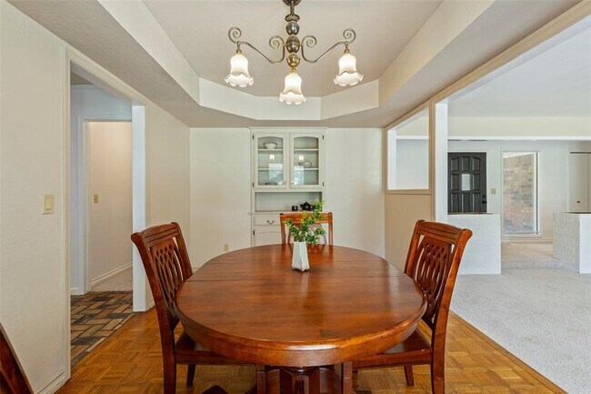 Building Photo - 57 Serenada Ln