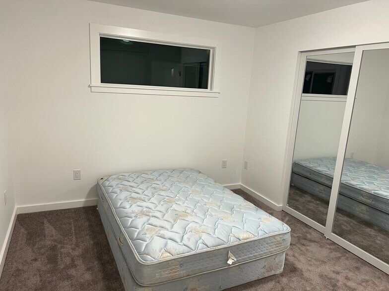 Primary bedroom - 2815 Callahan Dr