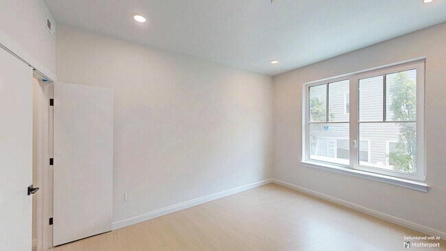 Building Photo - 24 Mt Pleasant St