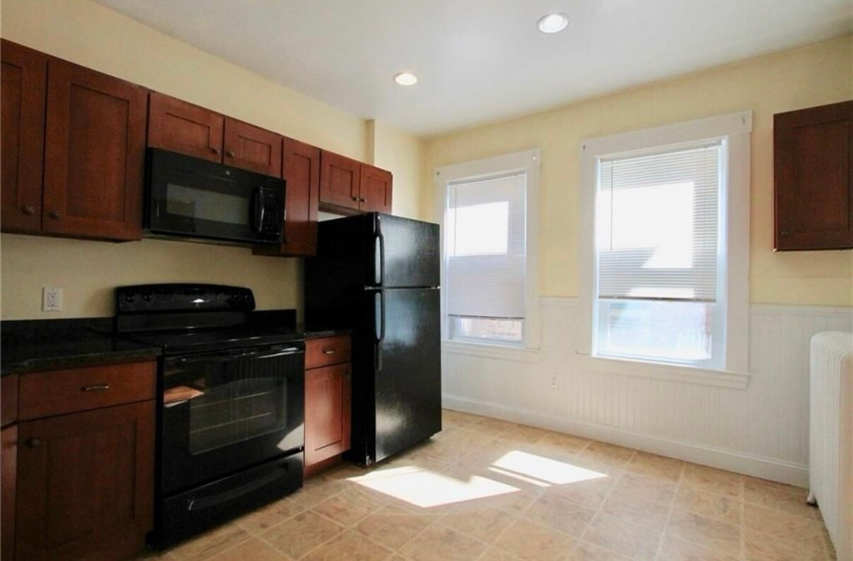 Building Photo - 23 Bedlow Ave