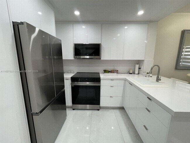 Building Photo - 11479 NW 60th Terrace