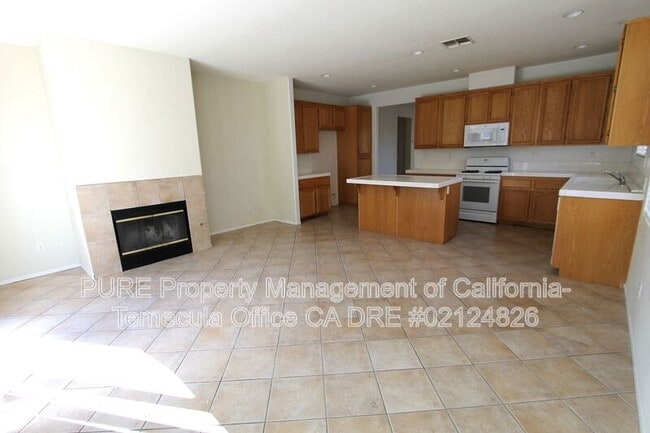 Building Photo - 40269 Miklich Dr