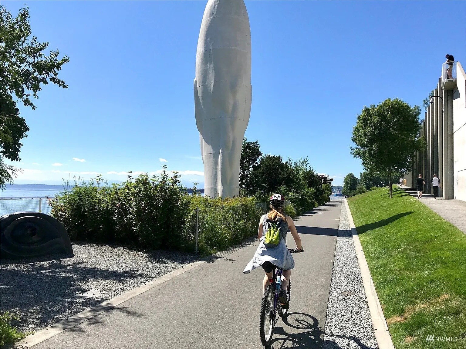 3min walk to Olympic Sculpture Park - 2929 1st Ave