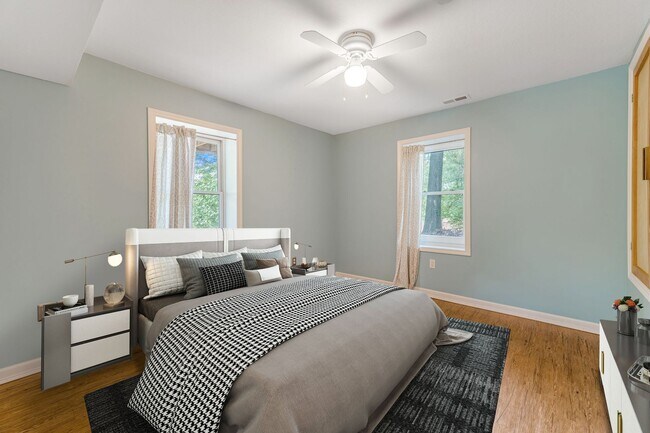 Building Photo - Asheville Rental!