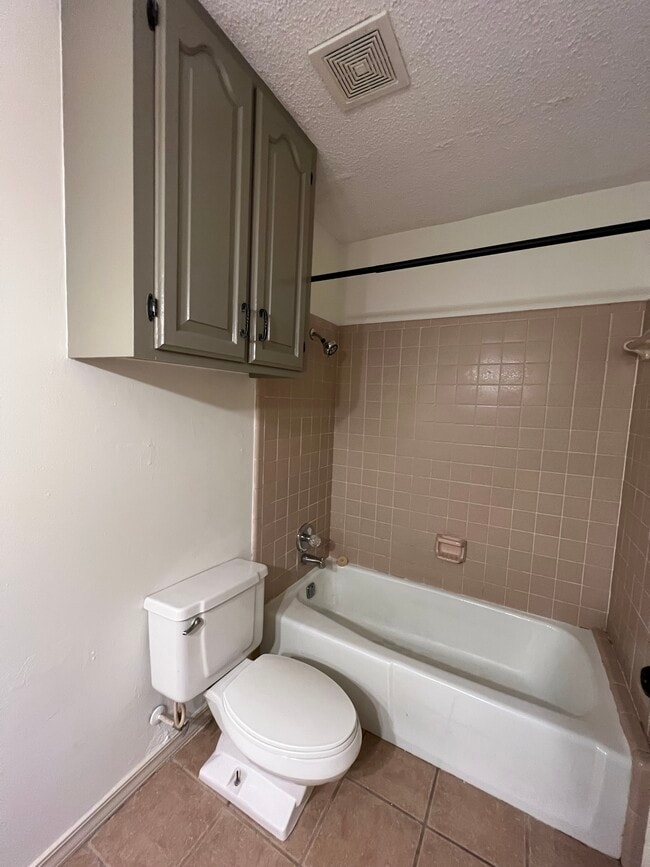 Building Photo - 5901 Larry Dr