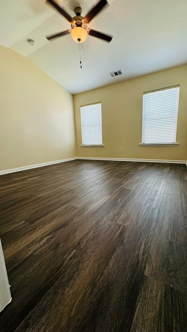 Building Photo - 1523 Brookmere Way