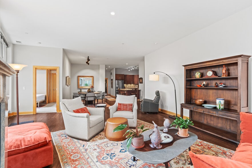Living Room - 1111 N Marshall St