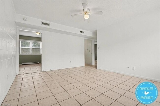 Building Photo - 1504 Autumn Dr