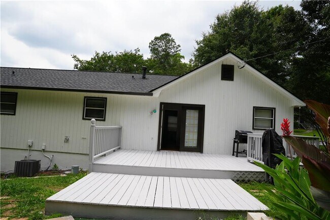 Building Photo - 3344 Hunters Lodge Rd