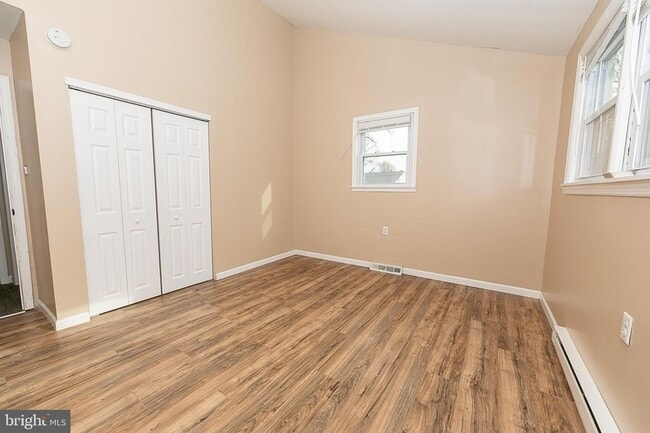 Building Photo - 90 Tufts Rd