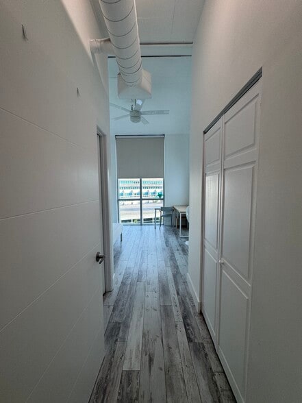 Building Photo - 3029 NE 188th St