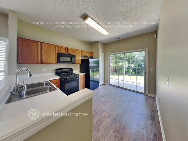 Building Photo - 1609 Heyford Cir NW