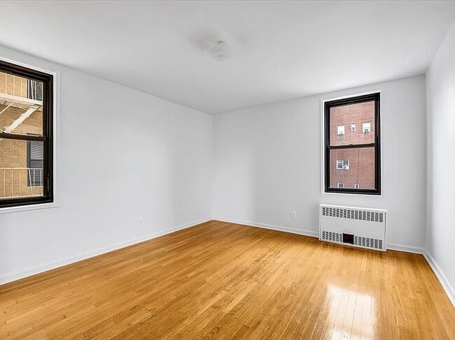 Building Photo - 2 West End Ave