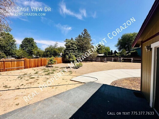 Building Photo - 755 Sage View Dr