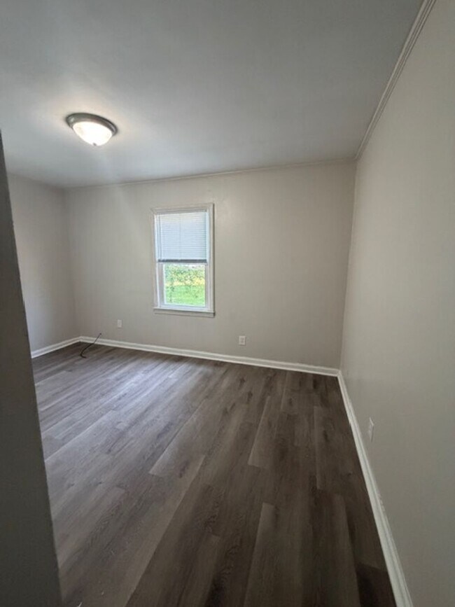 Building Photo - 609 Marcella Dr
