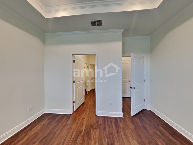 Building Photo - 27501 St Andrews Ave