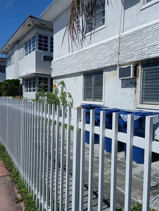 Building Photo - 8132 Harding Ave