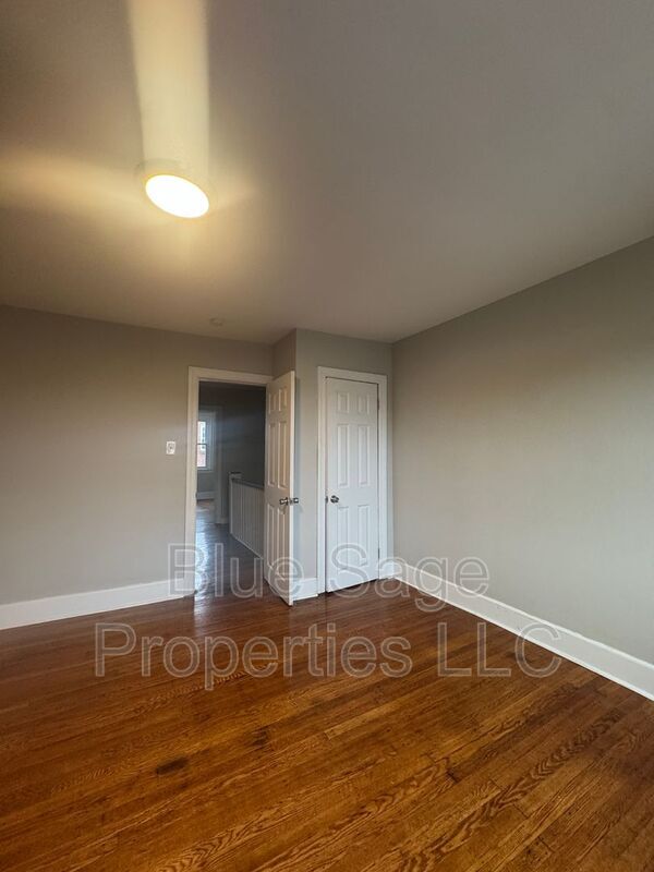 Building Photo - 7059 Greenwood Ave