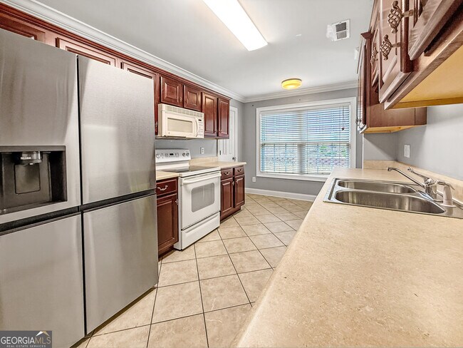 Building Photo - 37 Walton Creek Dr SW